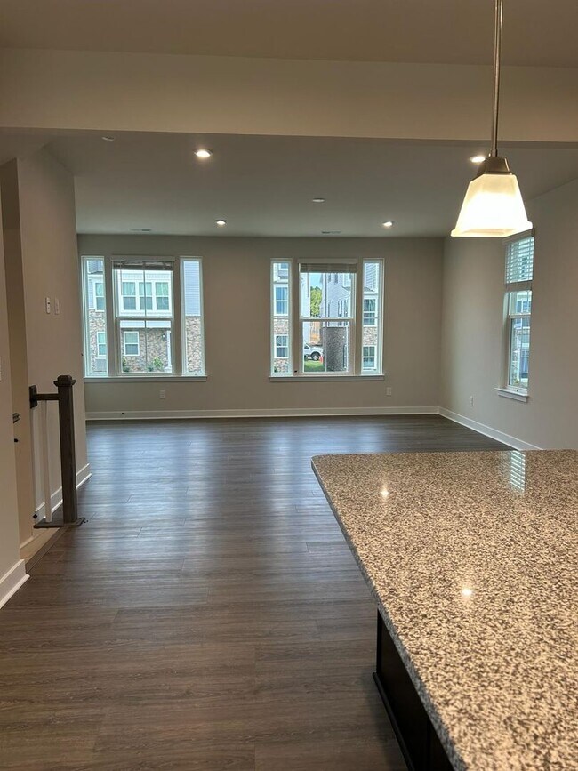 Building Photo - Three-Story Townhome