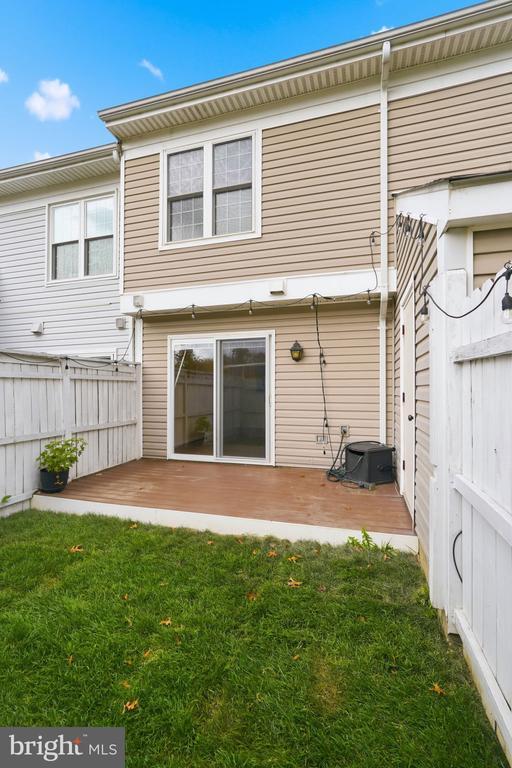 Building Photo - 168 Edinburgh Square