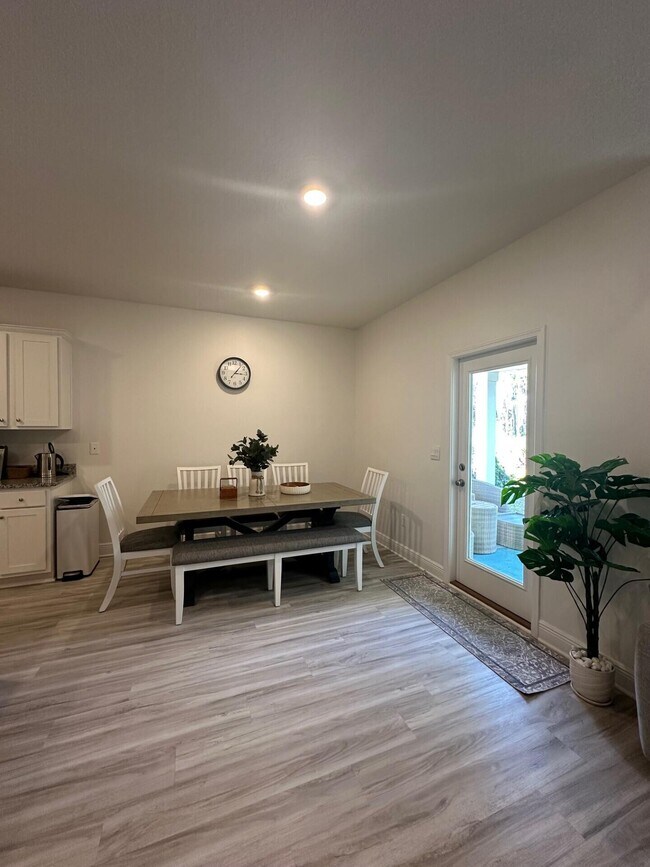 Building Photo - 7 Nest Ln