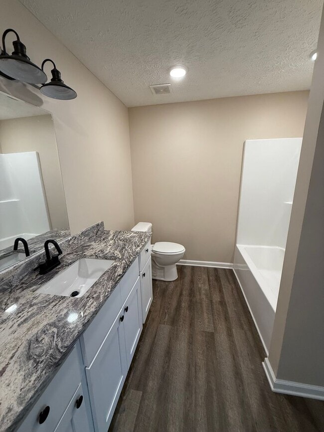 Building Photo - Nestled Tri-Plex in the Heart of Greenfield, TN