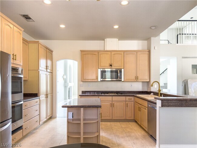 Building Photo - 1842 Bogey Way