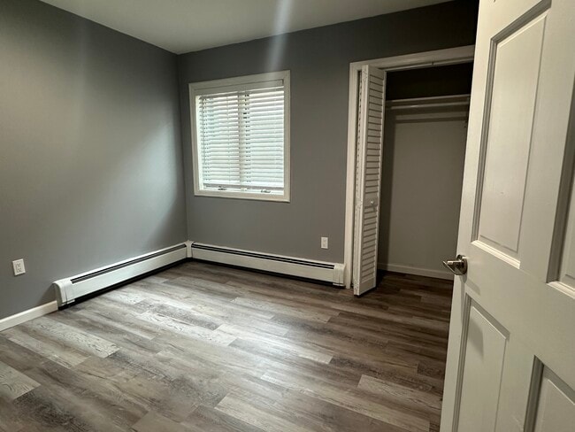 Building Photo - 312 Elverton Ave