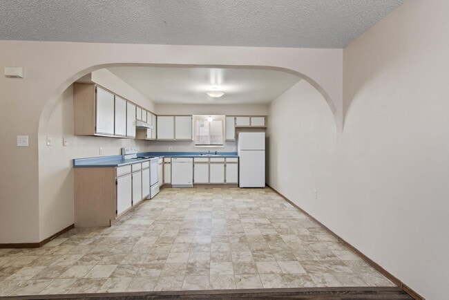 Building Photo - 1427 Atchison Ave