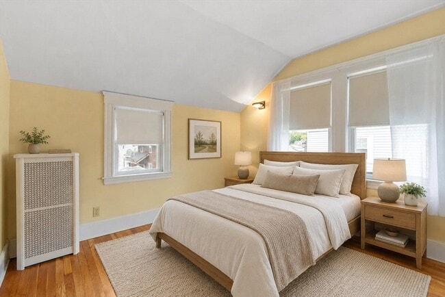 Building Photo - 76 Lynde Ave