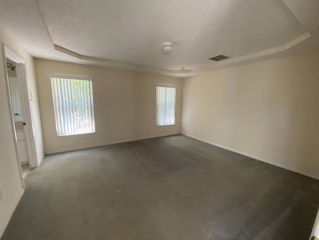 Building Photo - Marion Oaks Home - 3/2/2 1860 sqft.