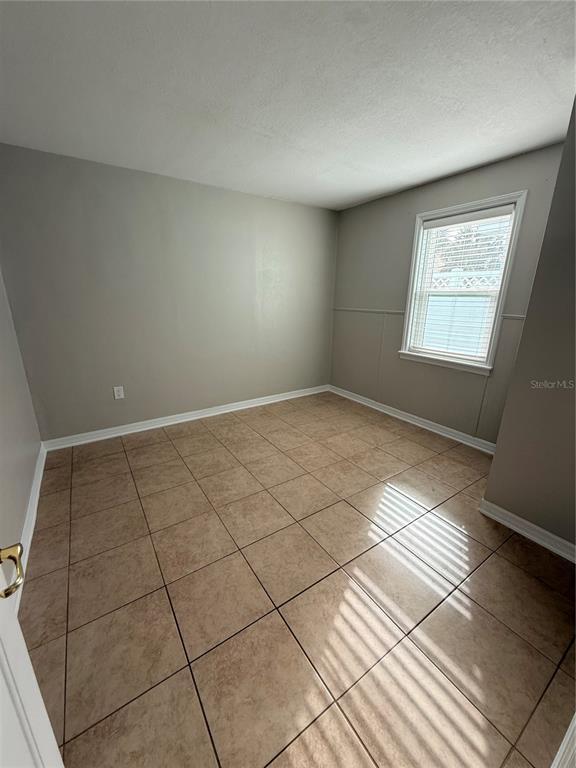 Building Photo - 2223 S Central Ave