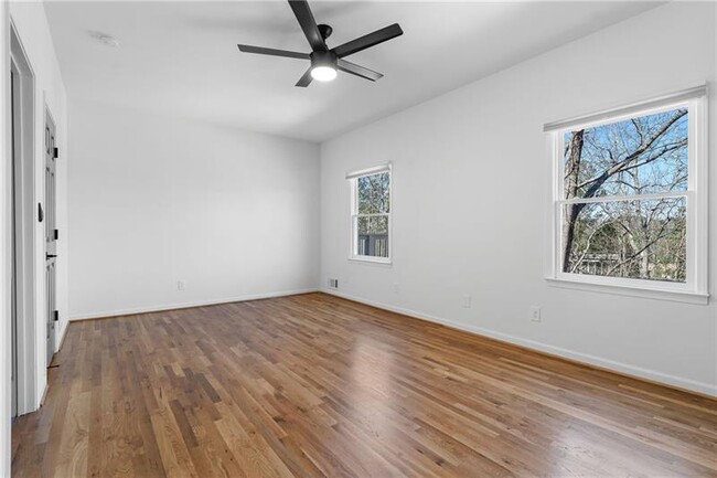 Building Photo - 350 Kelson Dr NW