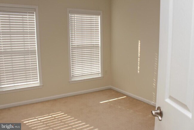 Building Photo - 16382 Gangplank Ln