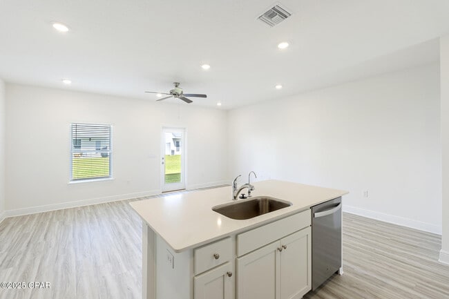 Building Photo - 167 Ellery Ln