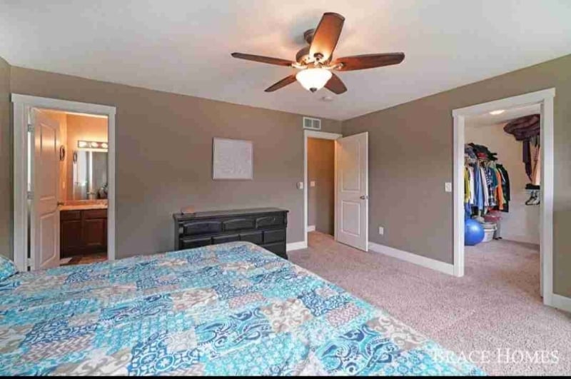 Building Photo - 717 Wild Flower Dr