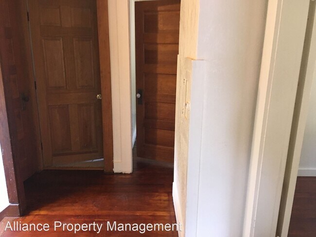 Building Photo - 3 br, 1 bath House - 1335 W Wildwood Ave