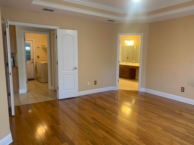 Building Photo - 4716 Plantation View Dr