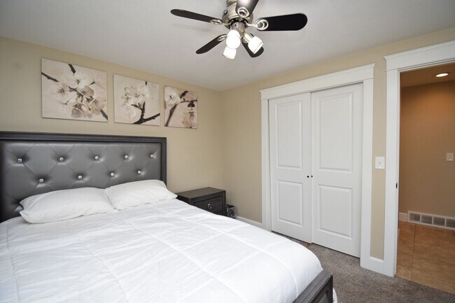 Building Photo - Updated 5 Bed West Valley Gem with Great Layout & Outdoor Living Space!!