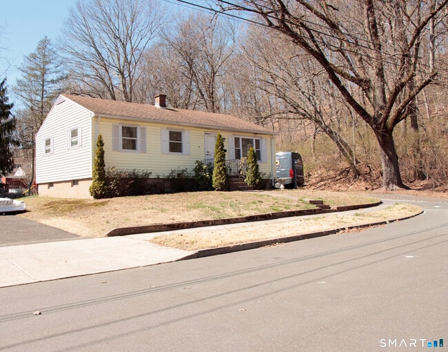 Building Photo - 5 Assumption St