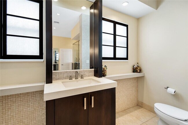 Building Photo - 3430 Galt Ocean Dr