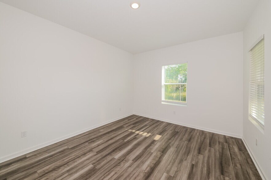 Building Photo - 996 Ocean Spray Dr