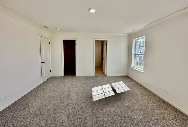 Building Photo - 1320 Draper Rd