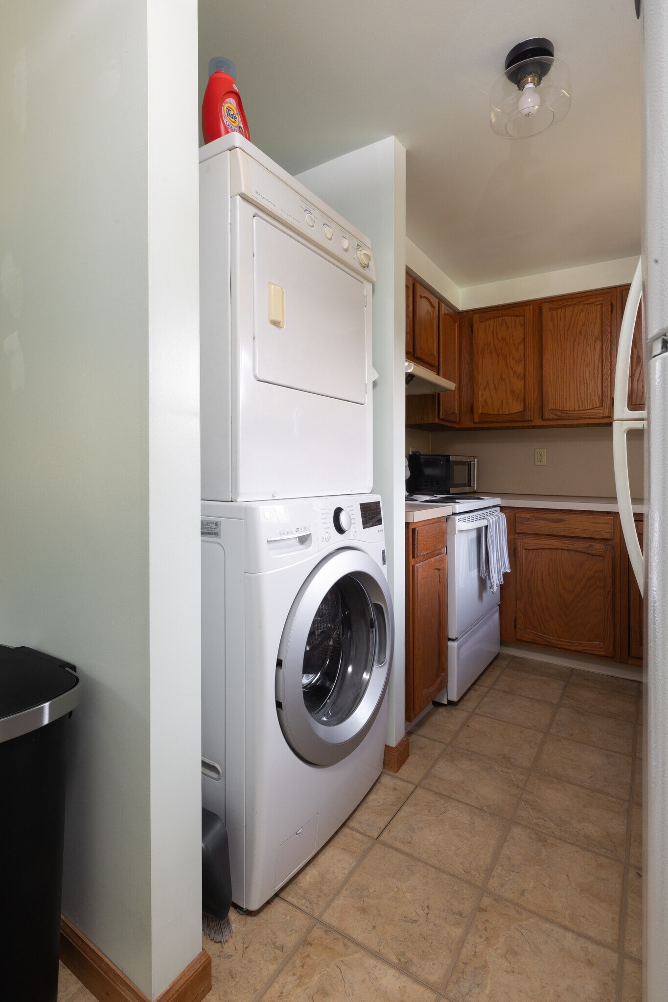 Building Photo - 65 Whately Rd