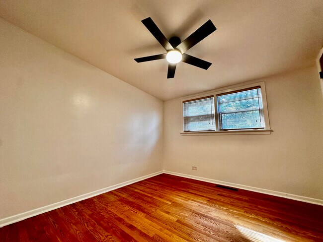 Building Photo - 1719 Ferndale Ave