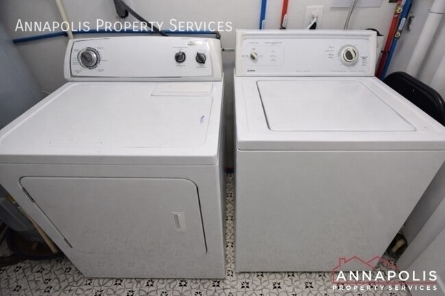 Building Photo - 1702 Forestville Rd