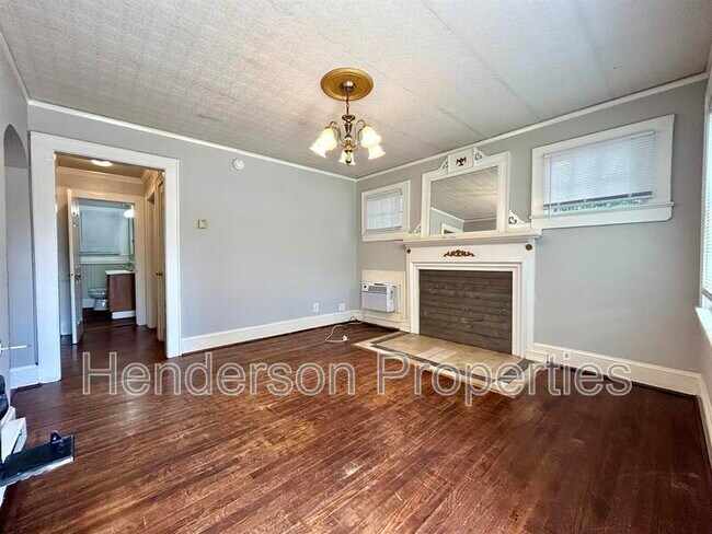 Building Photo - 2549 Pinckney Ave