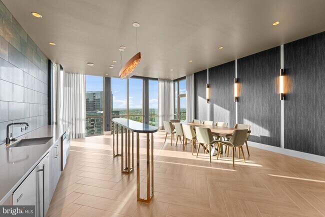 Building Photo - 7887 Jones Branch Dr