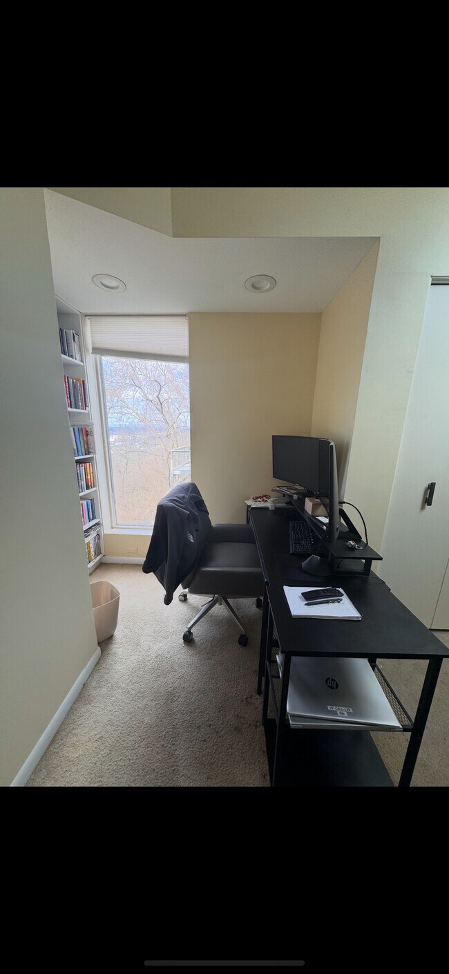 Building Photo - Foxhall Court