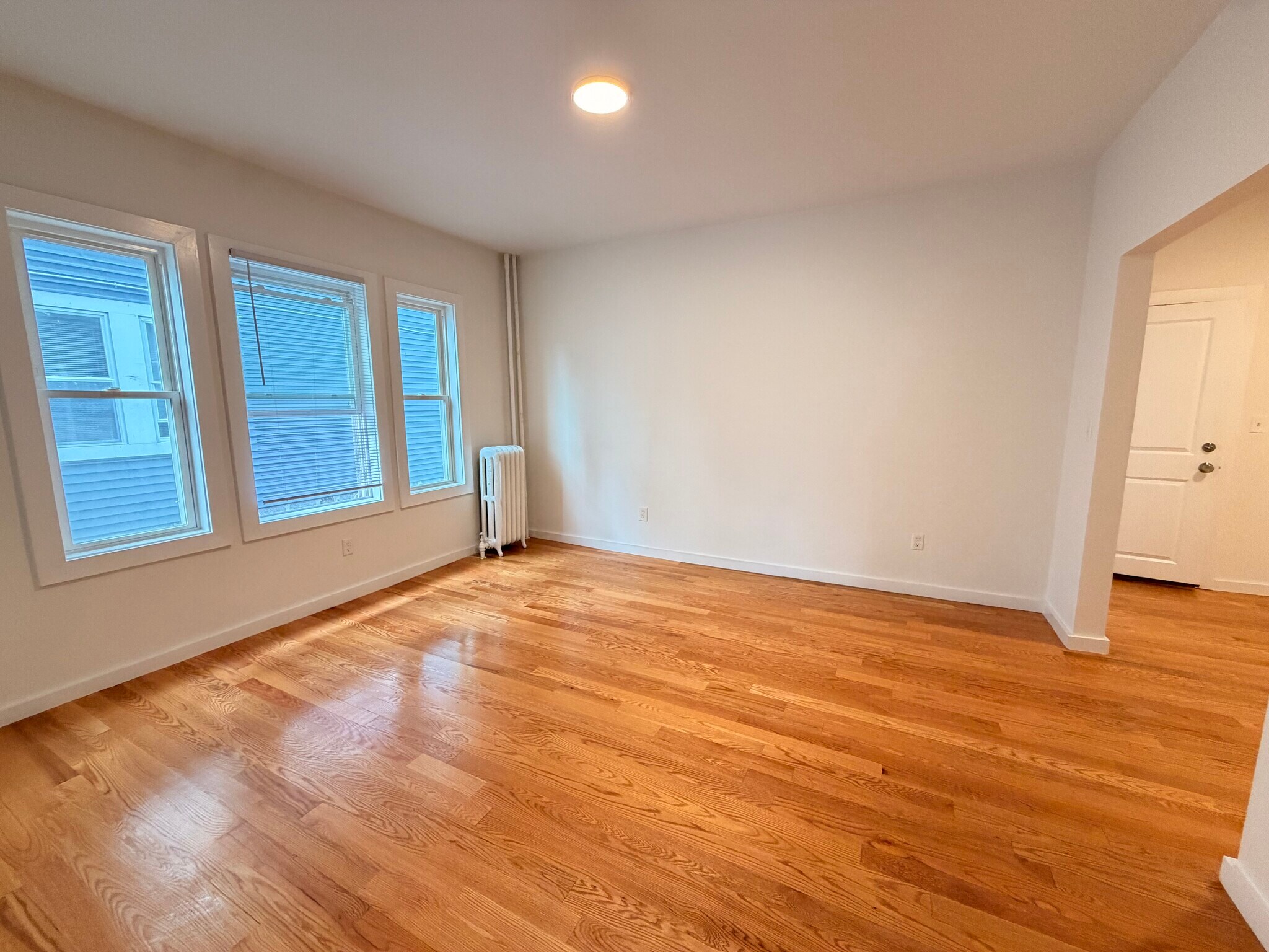 Building Photo - 74 Mora St