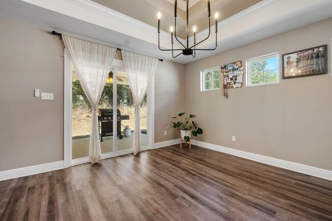 Building Photo - 4858 Sampler Dr