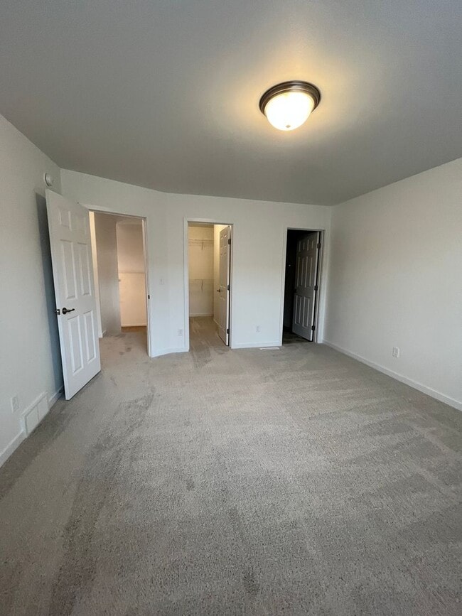 Building Photo - The Wilds Townhomes