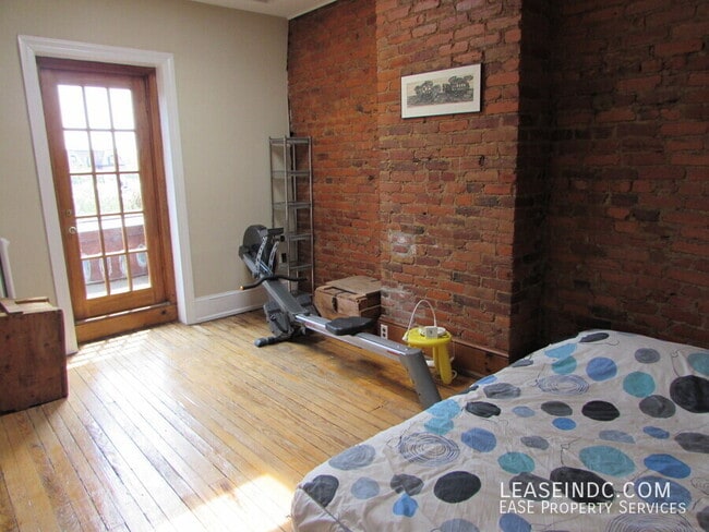 Building Photo - 1501 R St NW