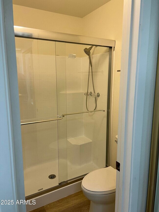 Building Photo - 925 N College Ave