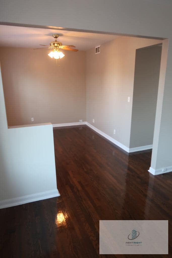 Building Photo - 4235 N Lamon Ave