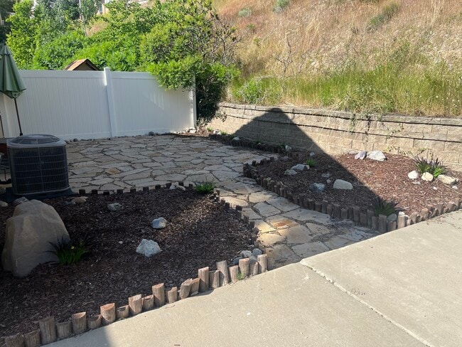 Building Photo - 1383 S Slate Canyon Dr