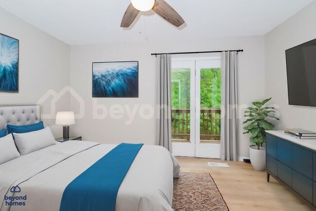 Building Photo - Stunning 4 Bedroom 2 Bathroom Home - Looki...