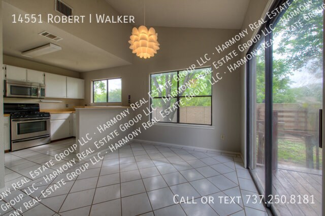 Building Photo - 14551 Robert I Walker Blvd