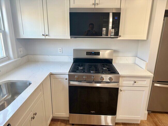 Building Photo - 5 Park St