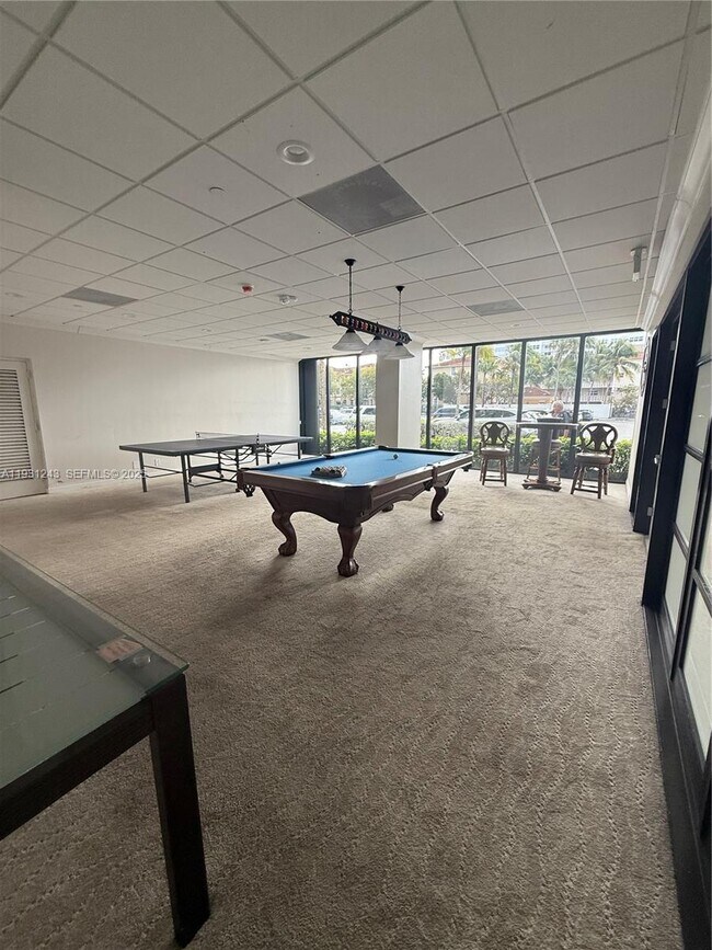 Building Photo - 2017 S Ocean Dr