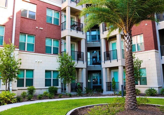 Building Photo - Varela Westshore Apartments