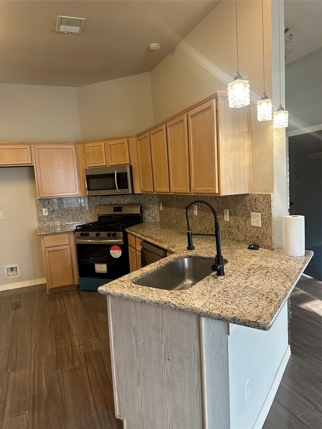 Building Photo - 3206 Cherry Bark Oak Dr