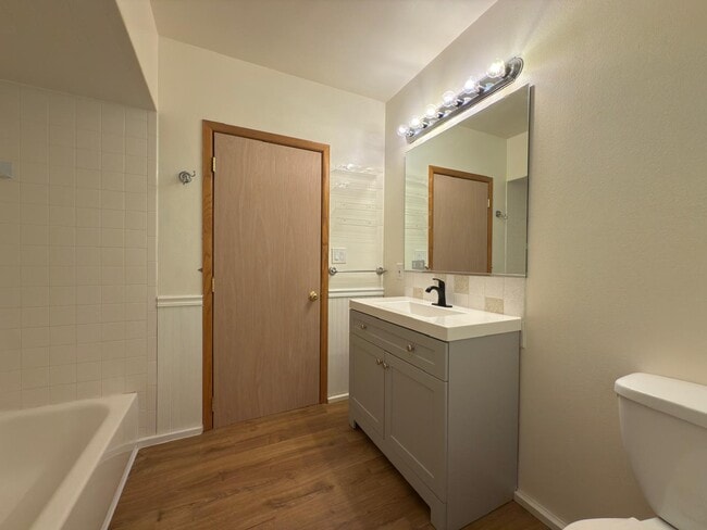 Building Photo - 8907 E Boone Ave