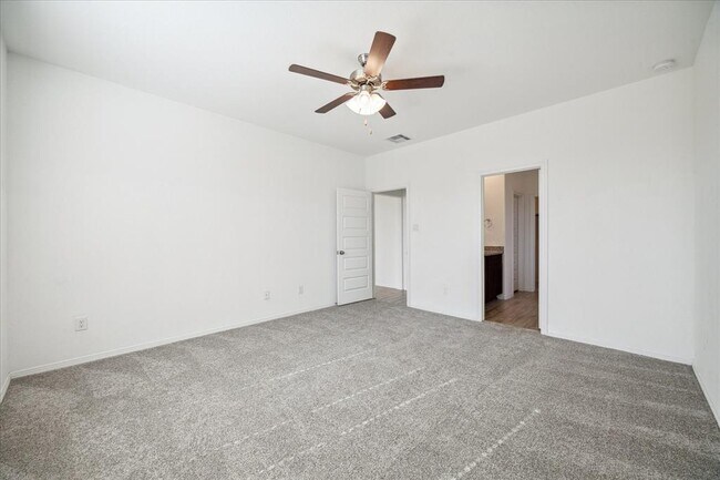 Building Photo - 23007 Forebear Dr