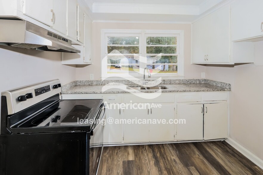 Building Photo - 2016 Knightsbridge Rd