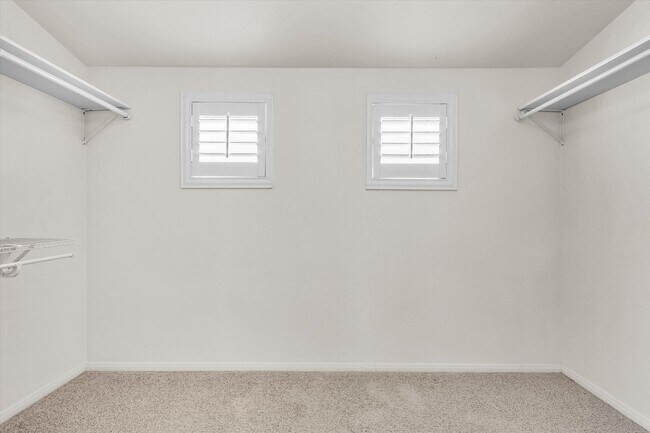 Building Photo - 75 Vallejo Verde St