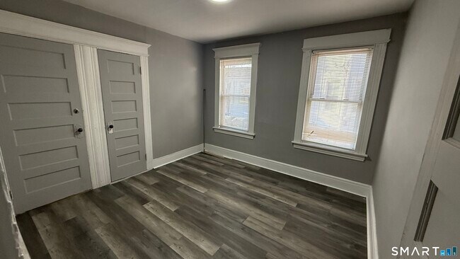 Building Photo - 500 Carroll Ave