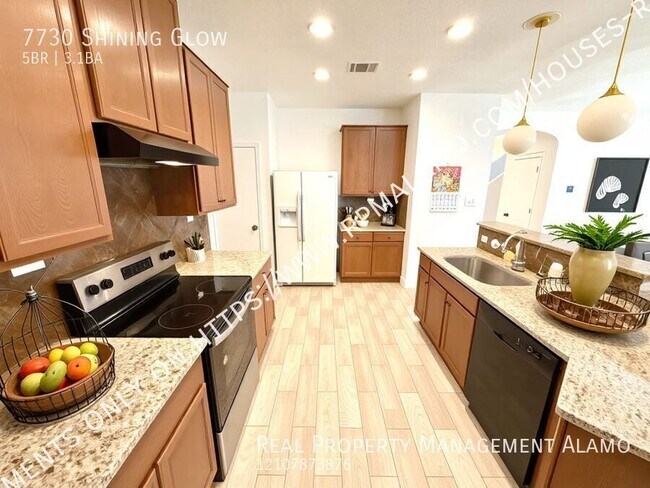 Building Photo - 7730 Shining Glow