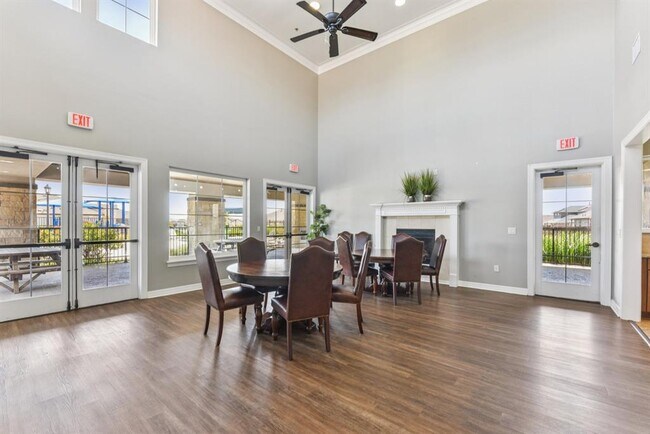 Building Photo - 6403 Principale Dr