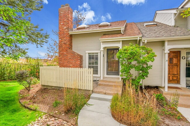 Building Photo - $2,150.00 - 2 Bedrooms, 2 Bathrooms, Townh...