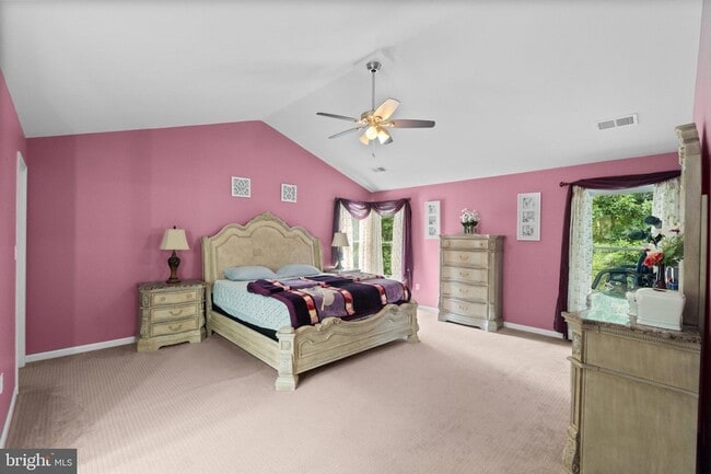 Building Photo - 6874 Caravan Ct