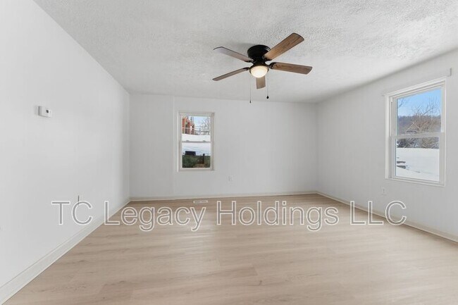 Building Photo - 16 Flint St